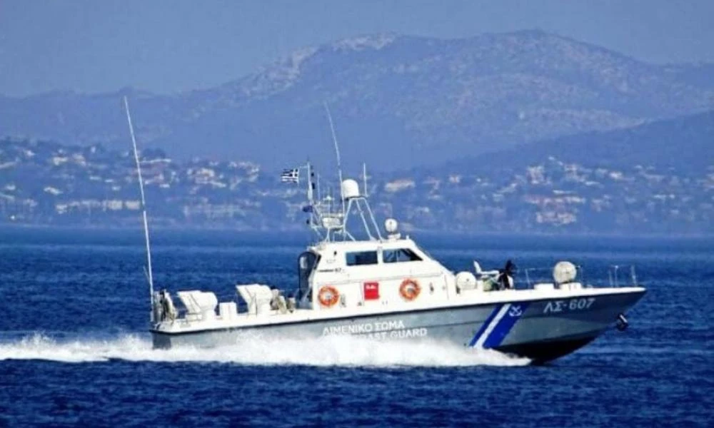 Γαύδος: Σκάφος με 39 μετανάστες βγήκε στην παραλία Τρυπητή